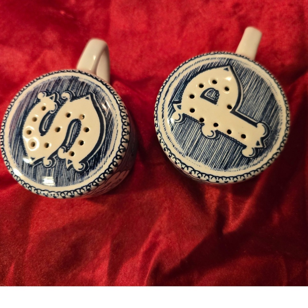 Vintage Blue White Transferware Teacup Salt Pepper Shakers Horse Carriage Cork